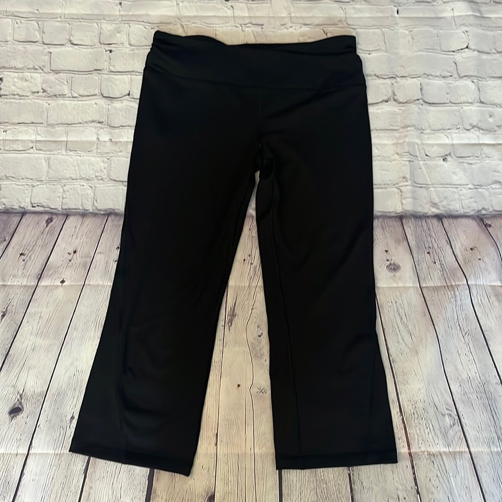 NWT Victoria Secret VSX Sport Capri workout pants